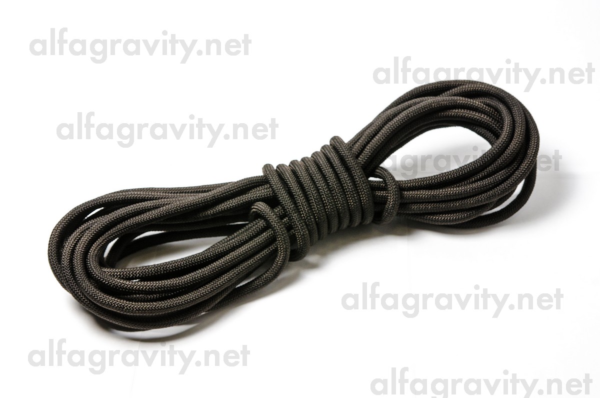 Моток чёрной альпинистской 10 мм верёвки для занятий на гравитационных тренажёрах